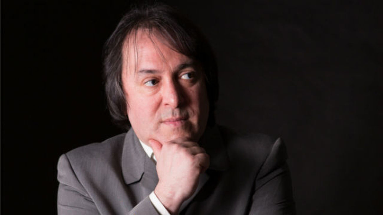 Entrevista a Sergio Arrieta, que nos presenta su novela 'La muerte alucinante de Lautreamont'