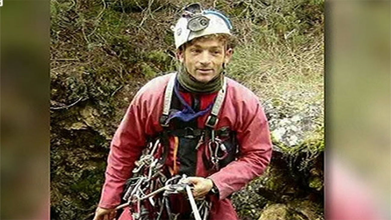 Espeleólogo español espera con buen ánimo última etapa de rescate en Perú