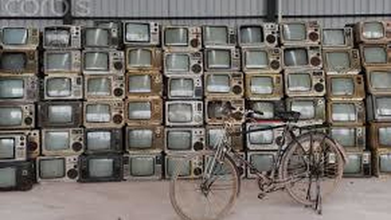 Éxito de público en la apertura del 'Recycling Market'