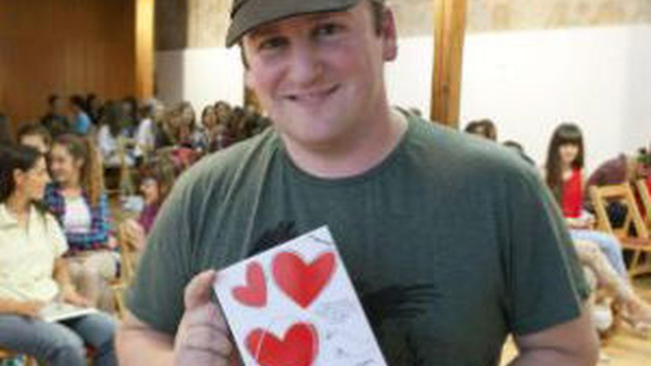 Francisco de Paula recibe el Premio Cervantes Chico de Alcalá de Henares