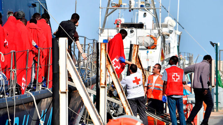 Mueren 13 migrantes de dos pateras y se rescata a otros 93 en la costa de Melilla