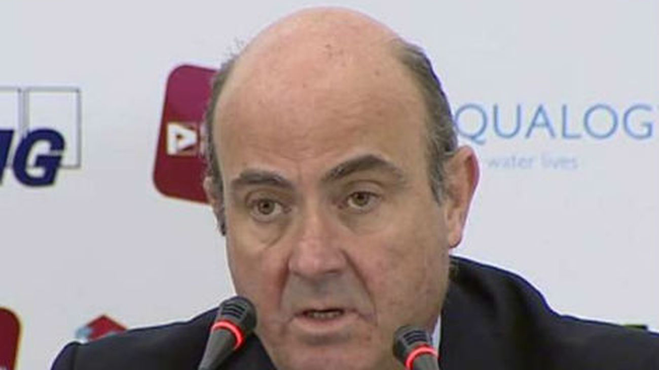 Luis de Guindos anuncia un crecimiento del 1'5% para 2014-2015
