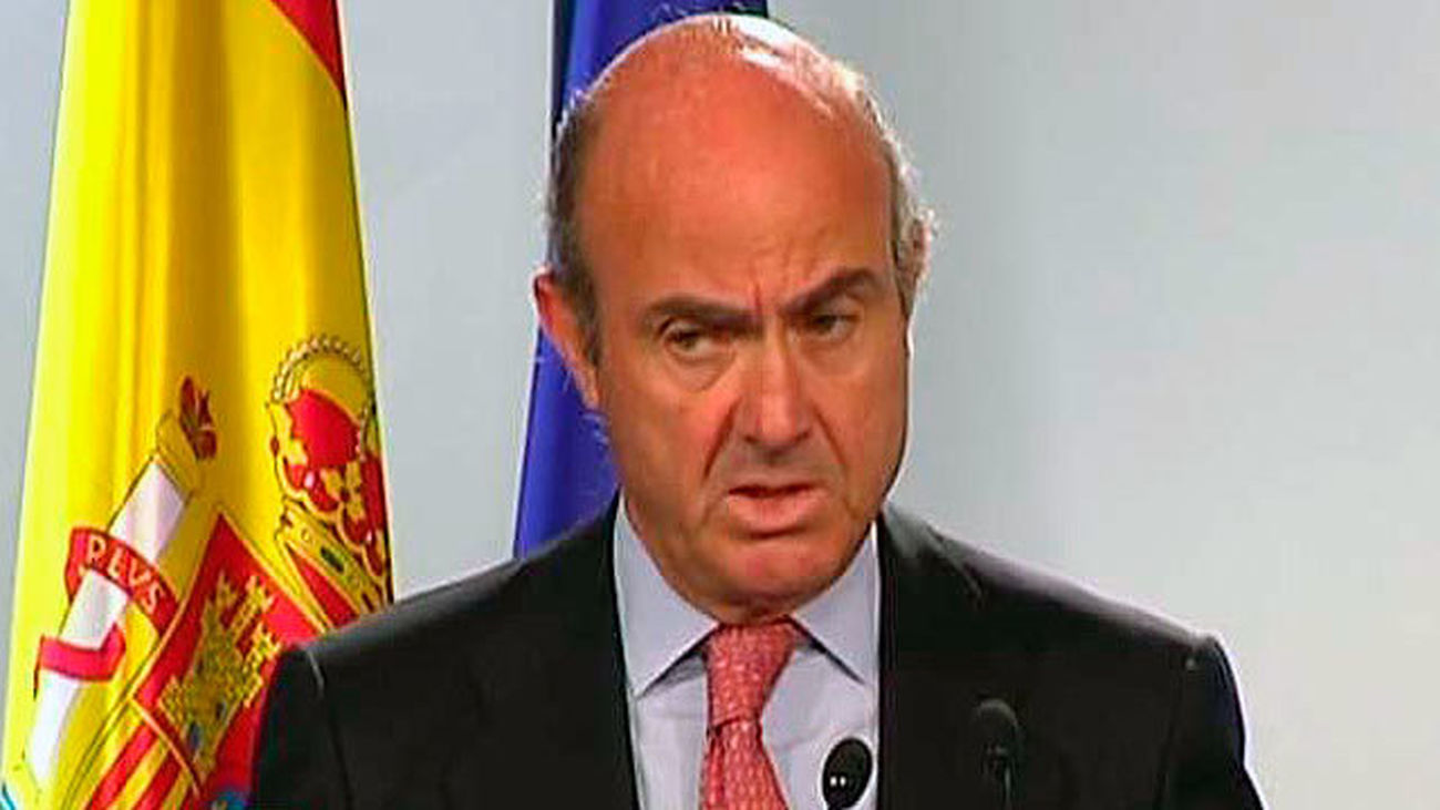 Luis de Guindos confía en que la tasa de paro concluya 2016 por debajo del 20%