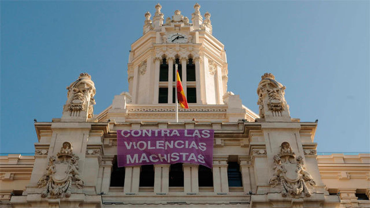 Madrid decretará tres días de luto si hay asesinatos por violencia machista