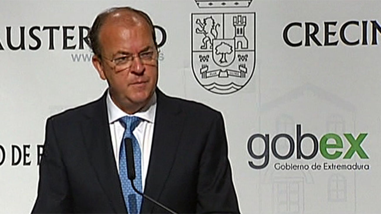 Monago acredita 16 viajes de trabajo a Canarias a cargo del Senado y 22 privados pagados con su Visa