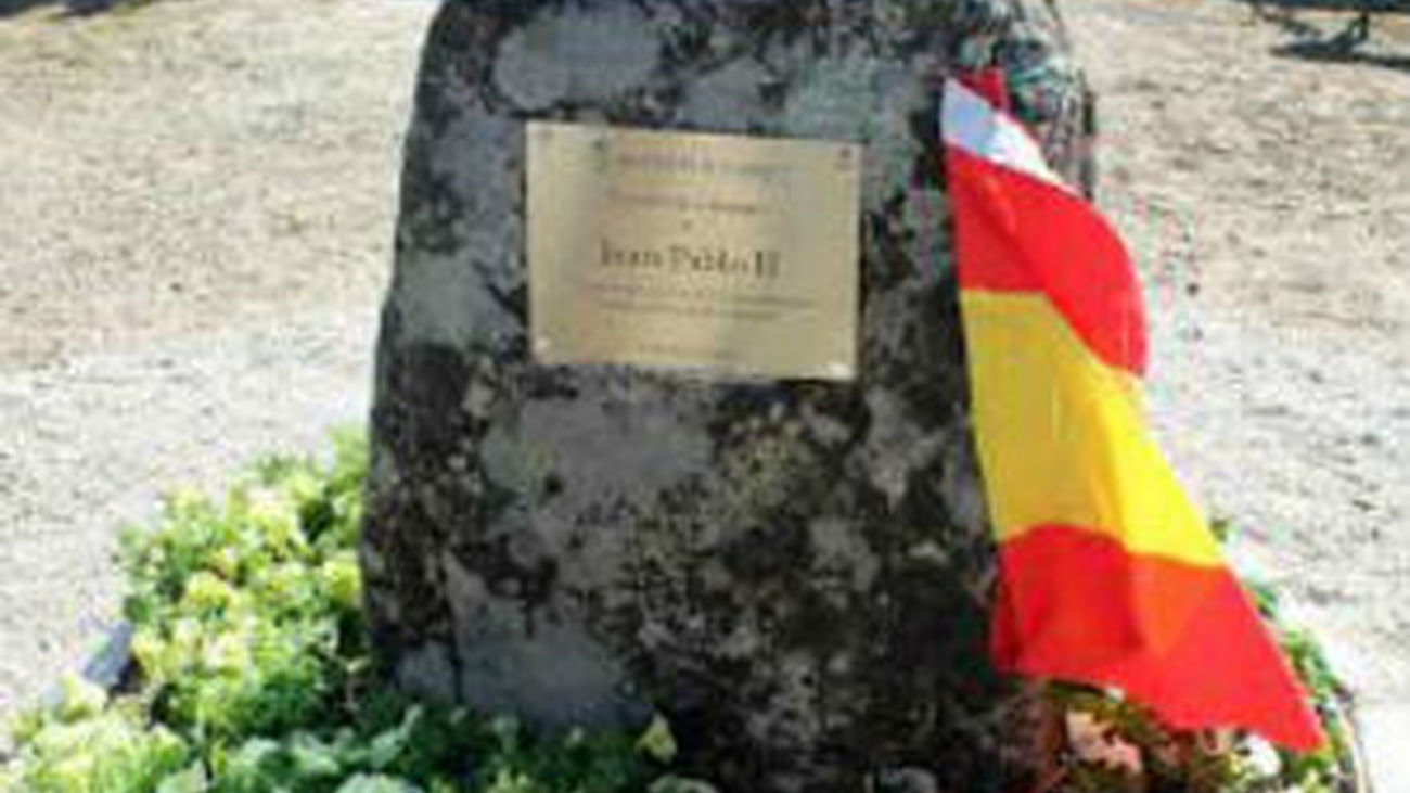 El Parque Juan Pablo II de Galapagar ya luce placa conmemorativa coindidiendo con su canonización