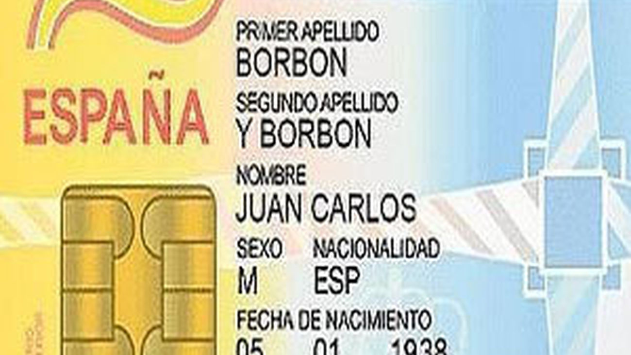 La Policía aconseja anticiparse a la caducidad de pasaportes y DNI antes del verano