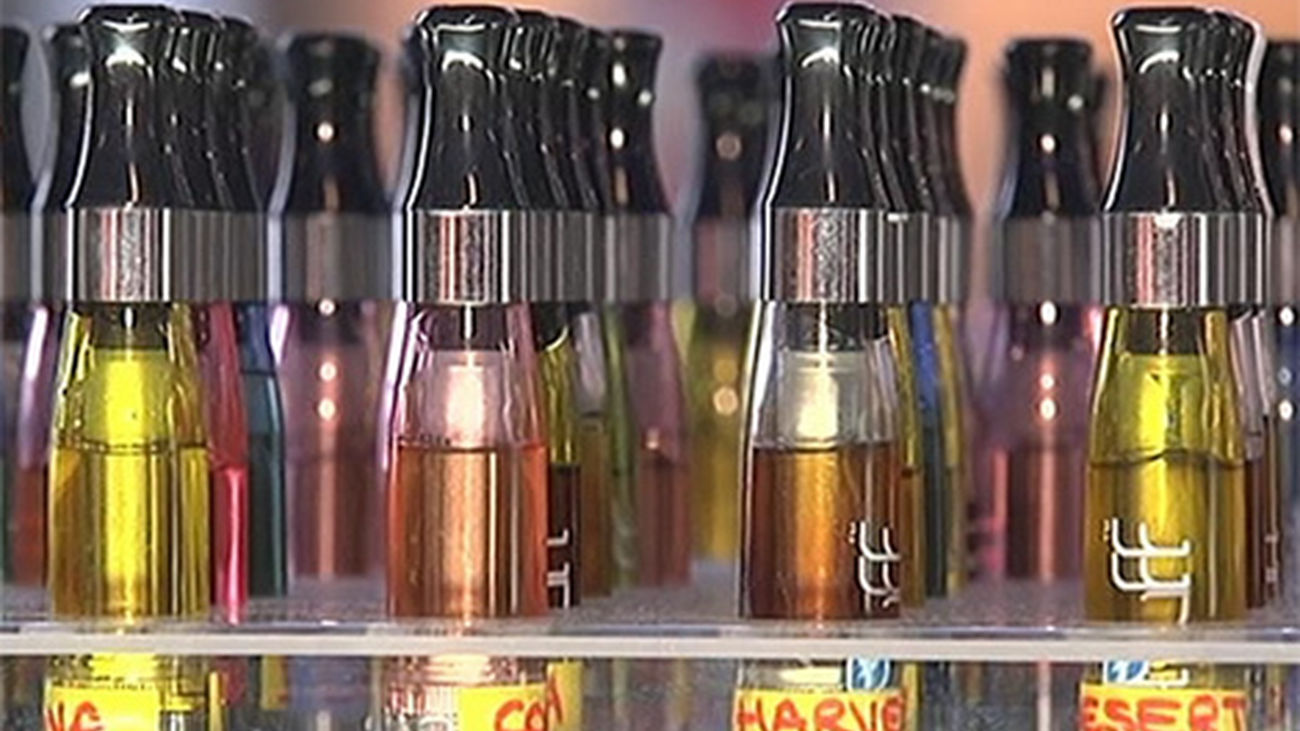 Prohibido utilizar cigarrillos electrónicos en centros de salud, colegios y transporte público