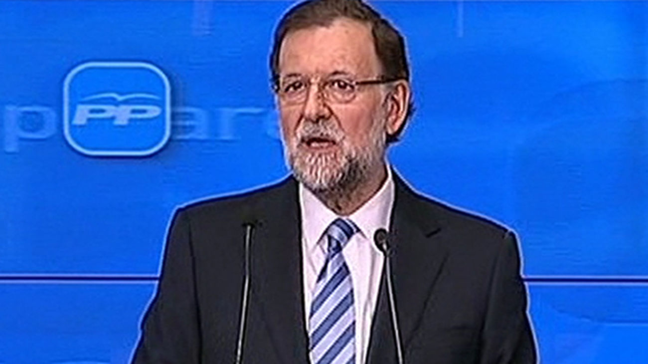 Rajoy advierte al PP de los dos objetivos del año son la recuperación y las elecciones