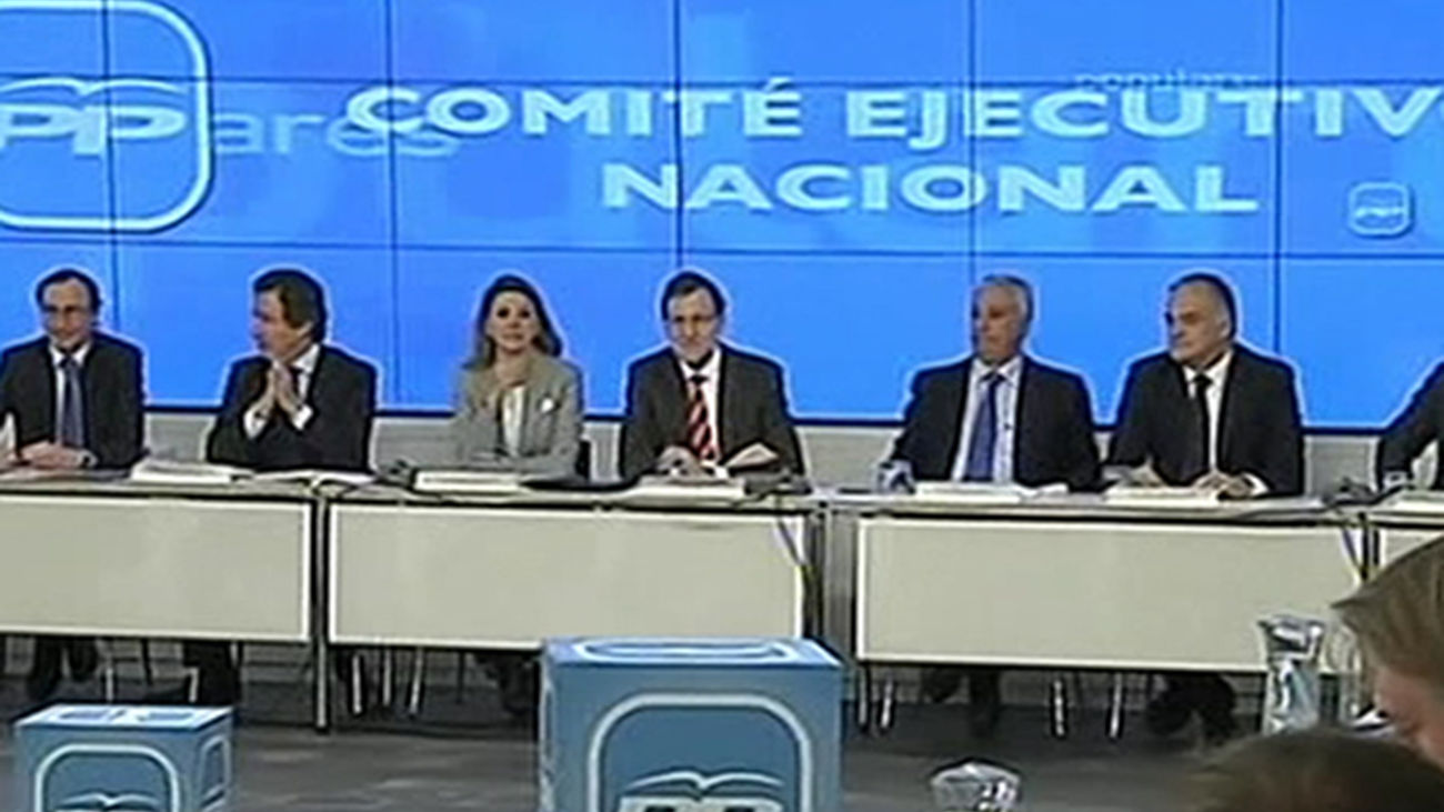 Rajoy dice que la clave en las elecciones europeas es movilizar a votantes y municipalizar las europeas