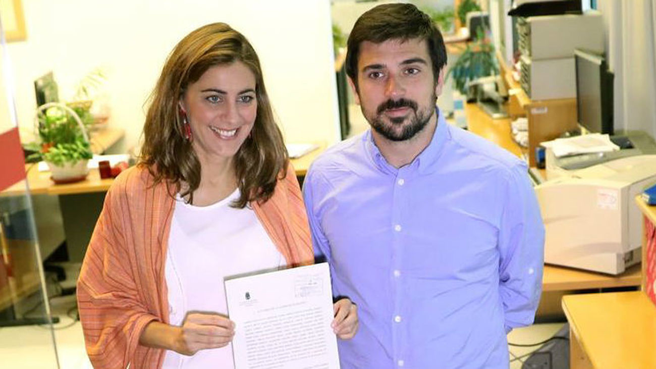 Registrada la moción de censura de Podemos contra Cifuentes por "imperativo ético"