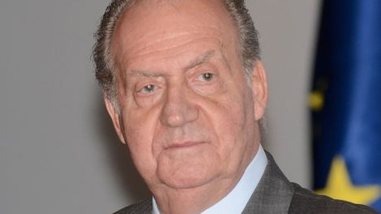 El Rey evoluciona mejor de lo previsto y empezará hoy a dar paseos
