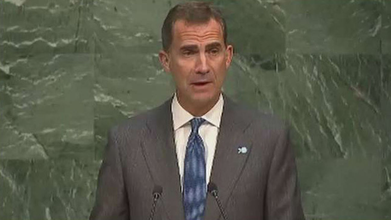 El Rey anima a los jóvenes a montar su propio negocio y a "asumir su riesgo"