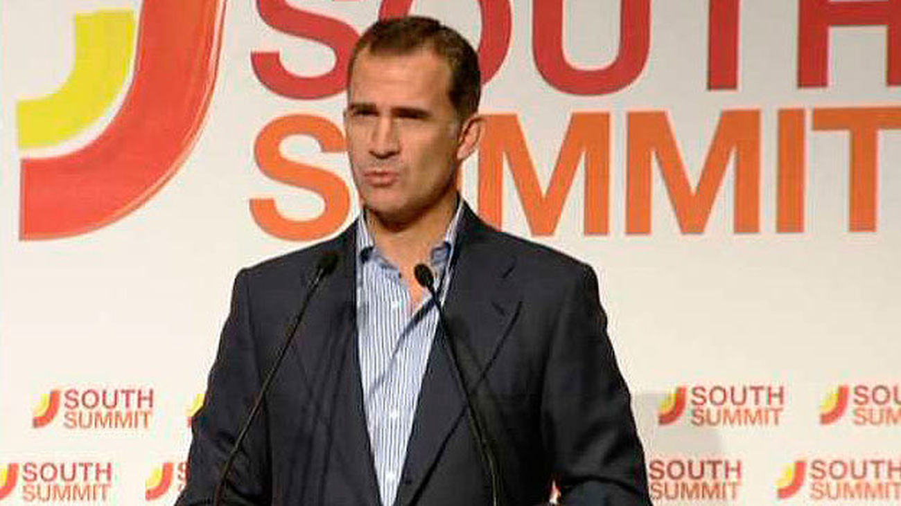 El Rey anima a los jóvenes a montar su propio negocio y a "asumir su riesgo"