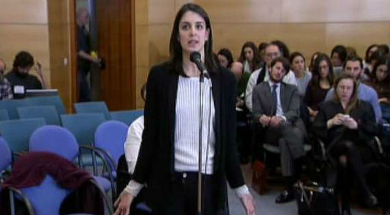 Rita Maestre admite en el juicio que se quito la camiseta en la capilla de  la UCM: Un torso desnudo no es ofensivo