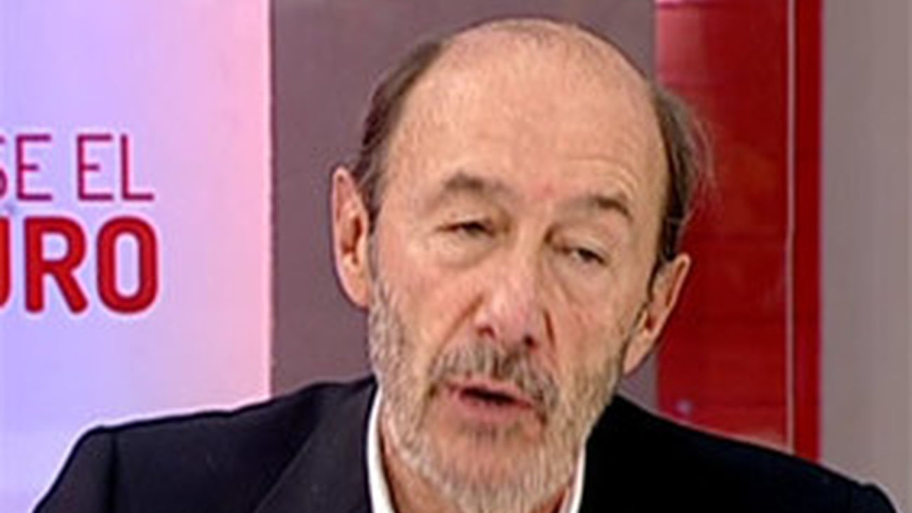Rubalcaba pide una comisión de investigación del PP sobre Caja Madrid