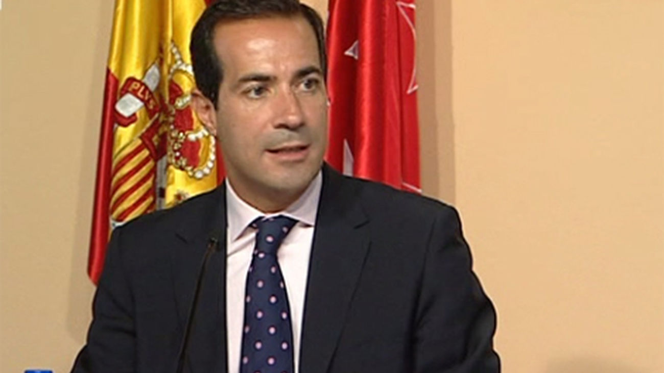 Sanidad abre las puertas a Eurovegas: se fumará en las salas tragaperras