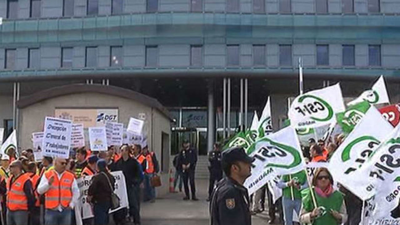 Segunda reunión entre la DGT y los sindicatos de examinadores