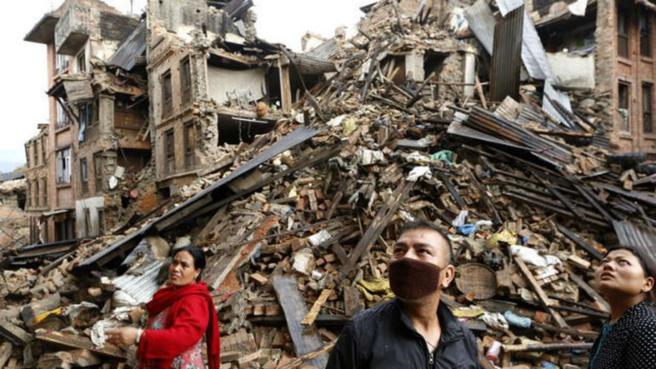 Los Taxistas de Madrid lucirán en las puertas de sus vehículos una campaña de apoyo a Nepal