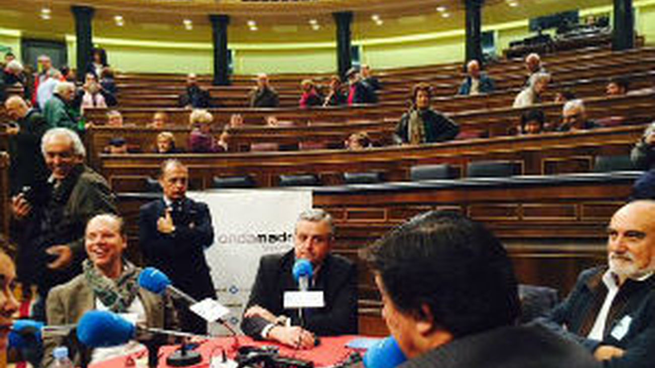 Tertulia con Charo Zarzalelos, Antonio Martín Beaumont y Jaime González