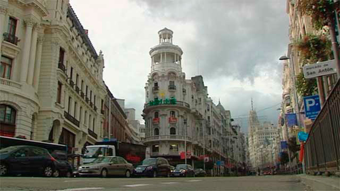 Vuelve a abrirse la Gran Vía al tráfico madrileño