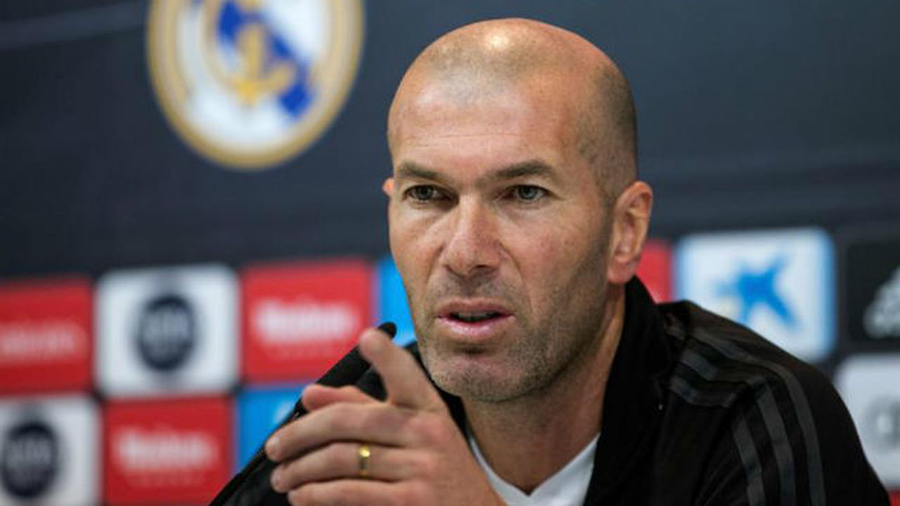 Zidane: "Todos podemos aportar más y Benzema el primero"