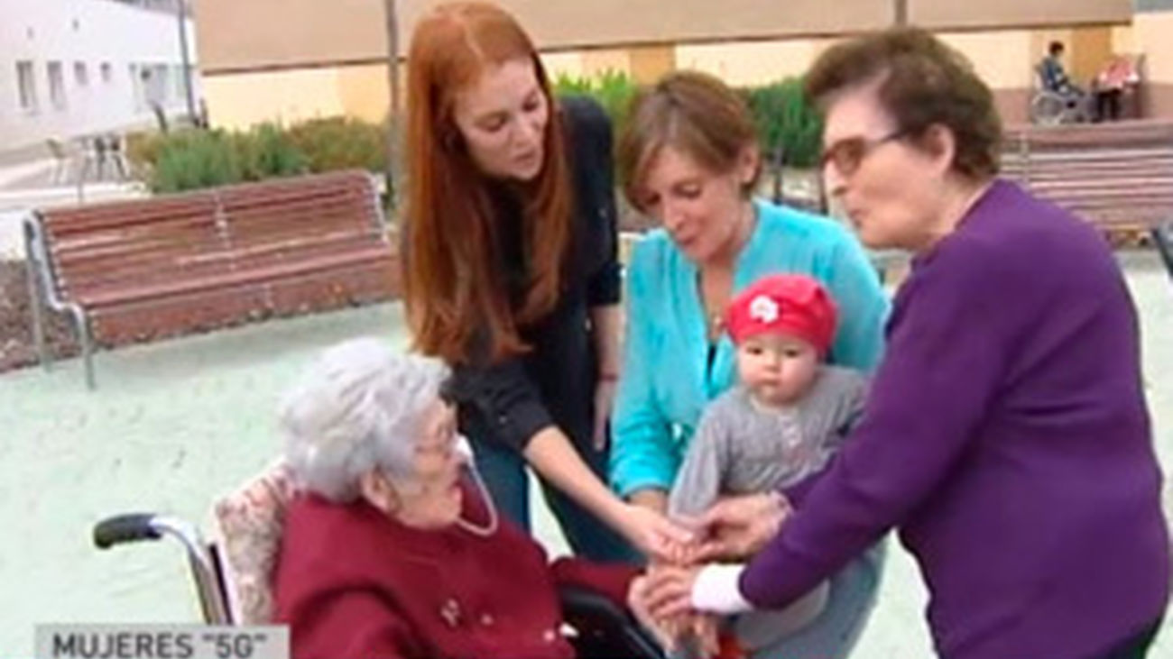 La capital tiene 3,1 millones de habitantes, con un predominio de mujeres, y registra una caída del 1,54%