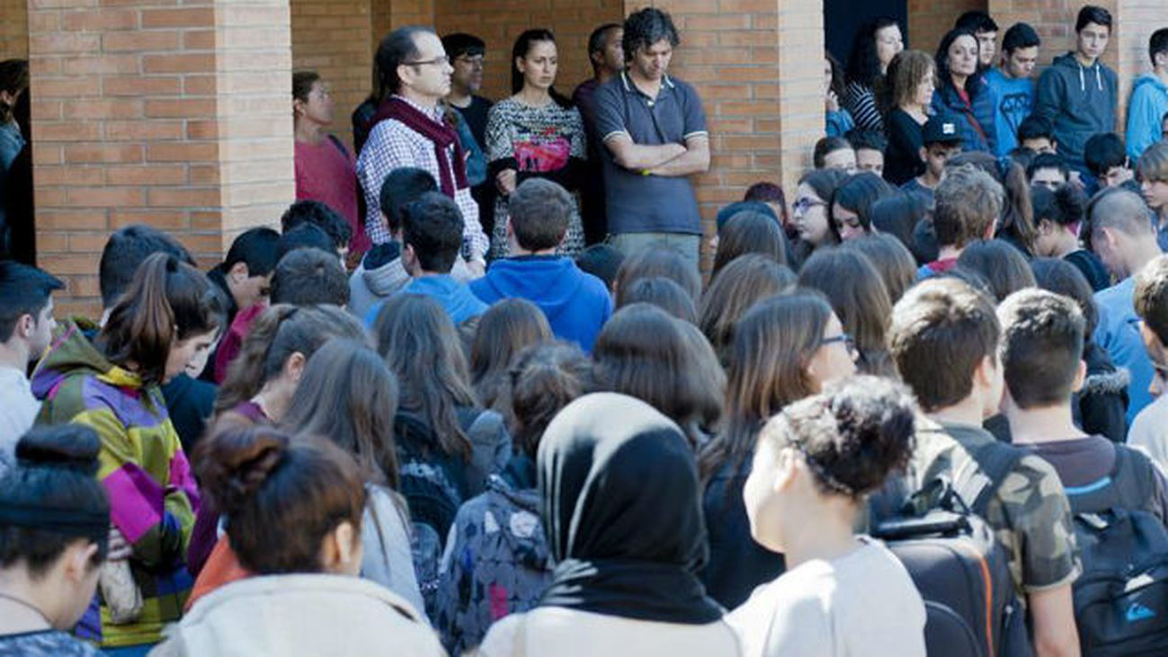 Los centros catalanes guardan silencio por la muerte del profesor