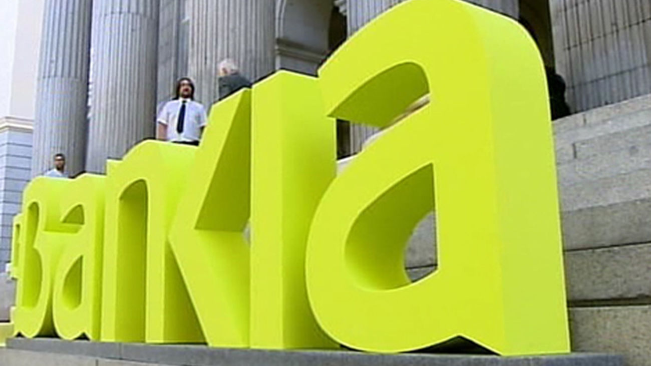 El consejero delegado de Bankia, José Sevilla, explicá por qué el banco devolverá todo el dinero a los pequeños accionistas