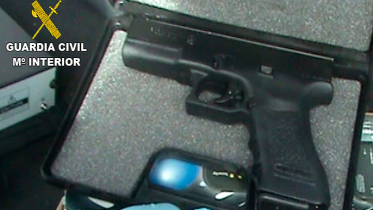 Cuatro detenidos por robar a chinos en casas y locales simulando ser policías