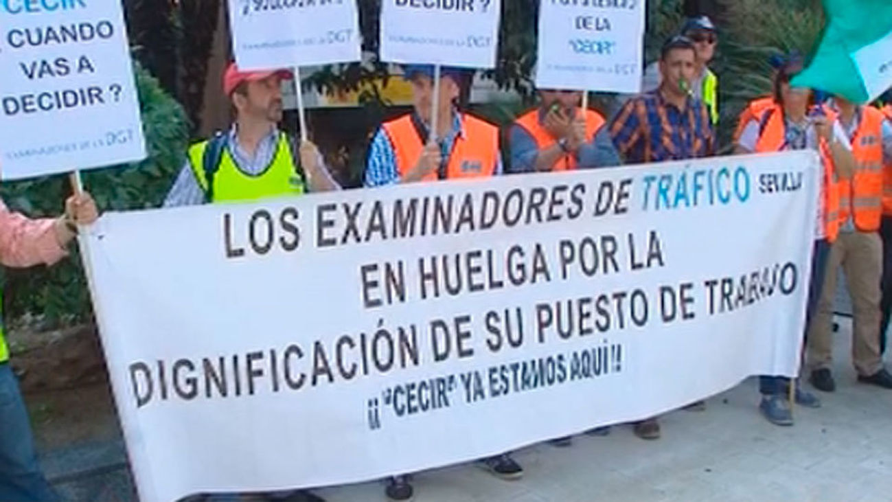 Los examinadores de tráfico, en huelga indefinida