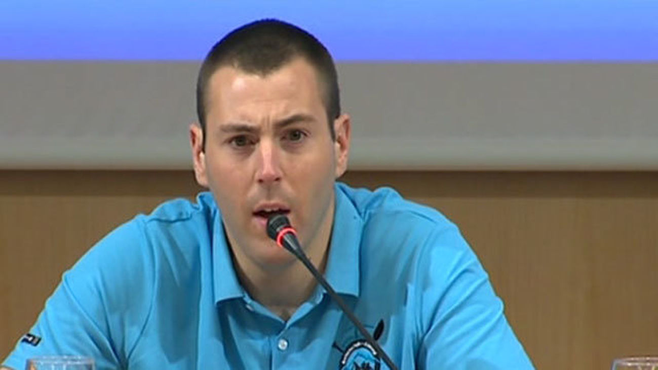 Los marroquíes dejaron a Martínez en el agua tras caerse a una catarata la camilla