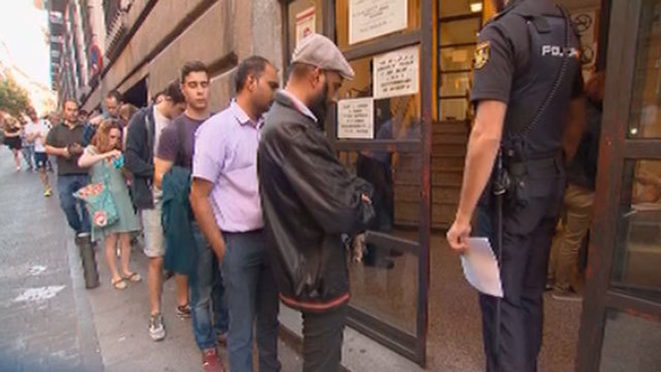 Dos meses de espera para renovar el DNI o Pasaporte