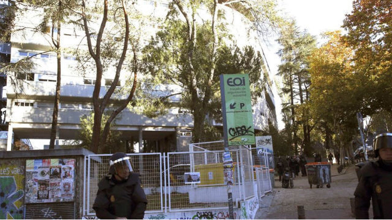 Más de ochenta detenidos y 300 identificados en el desalojo del Johnny