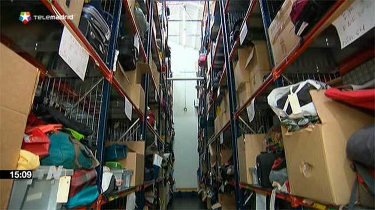 La oficina de objetos perdidos recoge más de 40.000 en lo que va de año. En noviembre salen a subasta