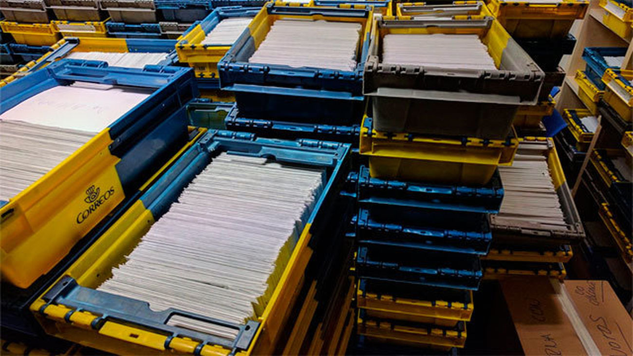 La oposición tacha de populista y despilfarradora la consulta popular del ayuntamiento de Madrid