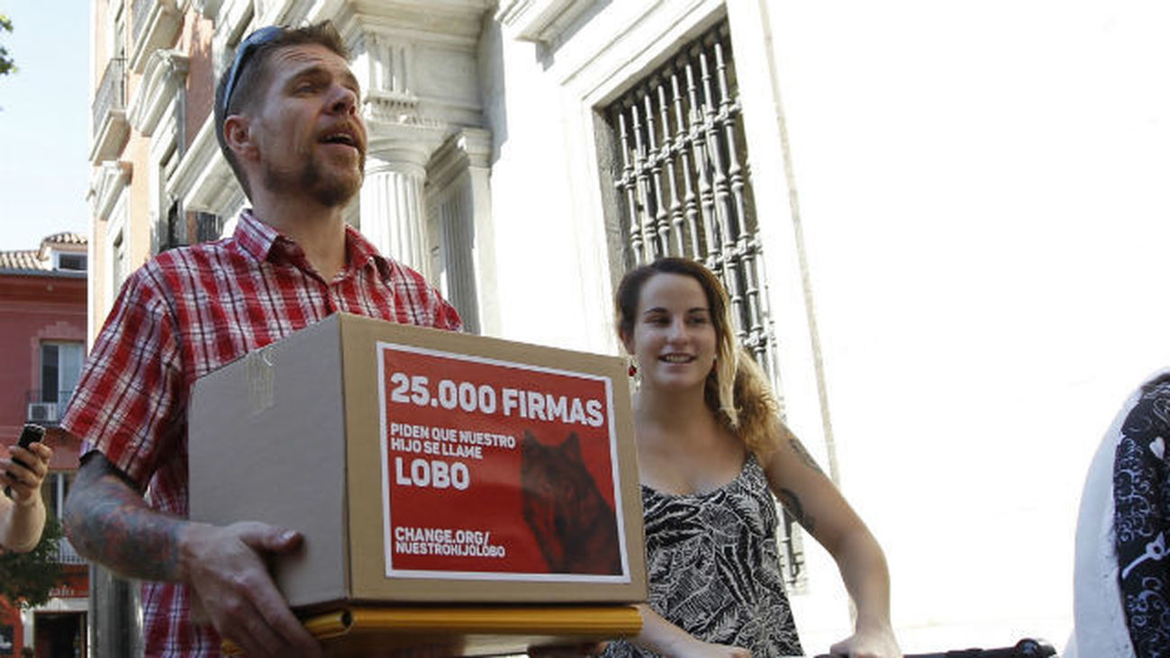 Los padres de Lobo presentan un recurso y 25.000 firmas
