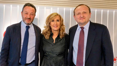 Las 'rectificaciones' de Carmena, en el debate entre Henríquez de Luna y Redondo