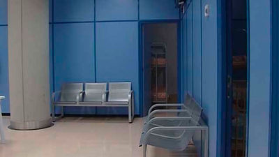 Más de 40 saharauis mantienen su huelga de hambre en Barajas