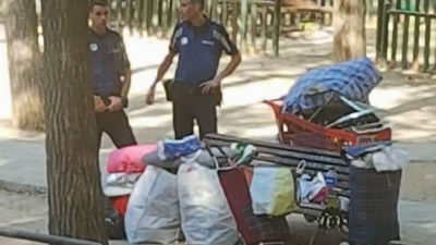 Los vecinos de Conde Duque denuncian el abandono de uno de sus parques