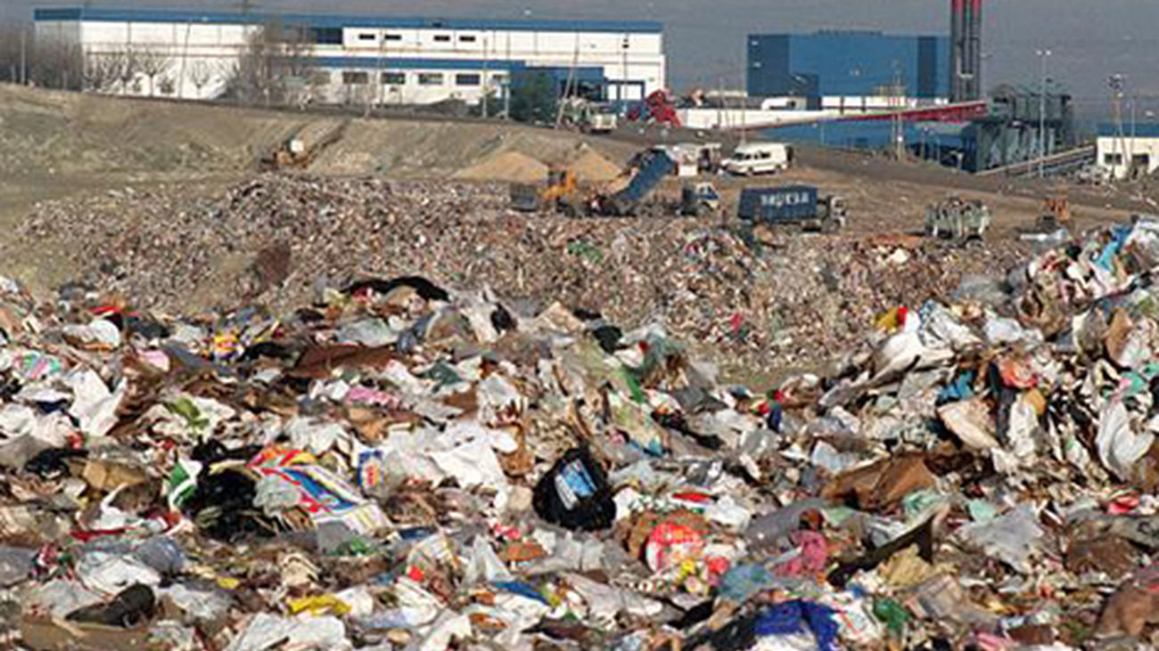 Los vecinos se quejan de los malos olores de Valdemingomez