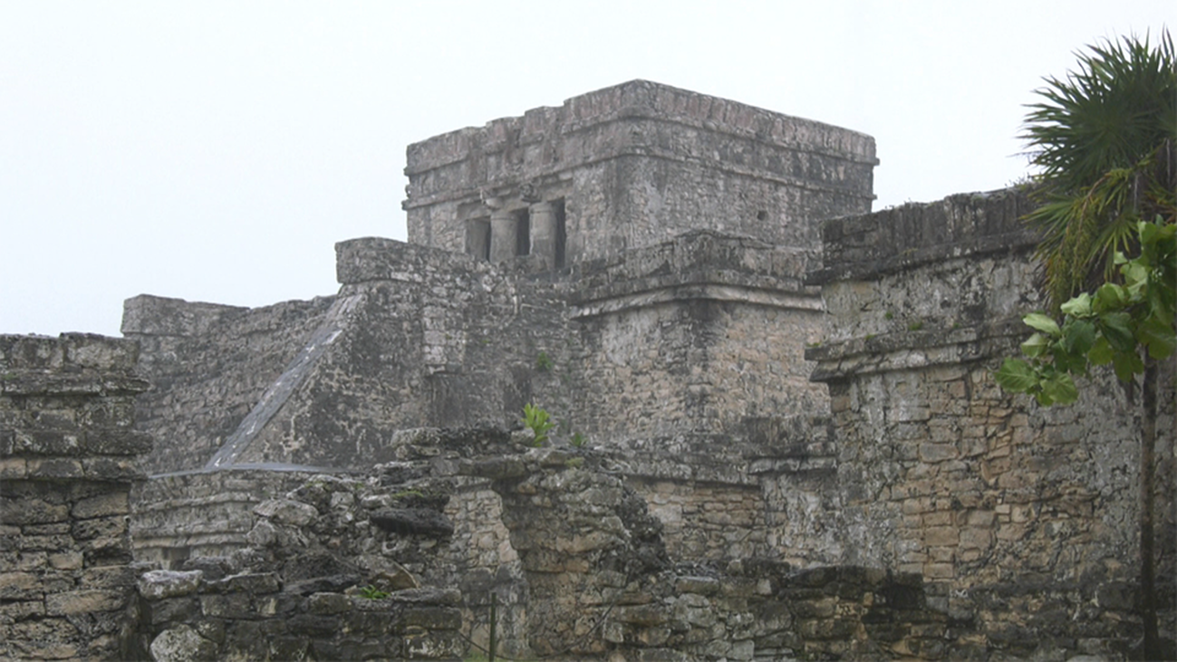 La ciudad maya de Tulum en plena tormenta tropical