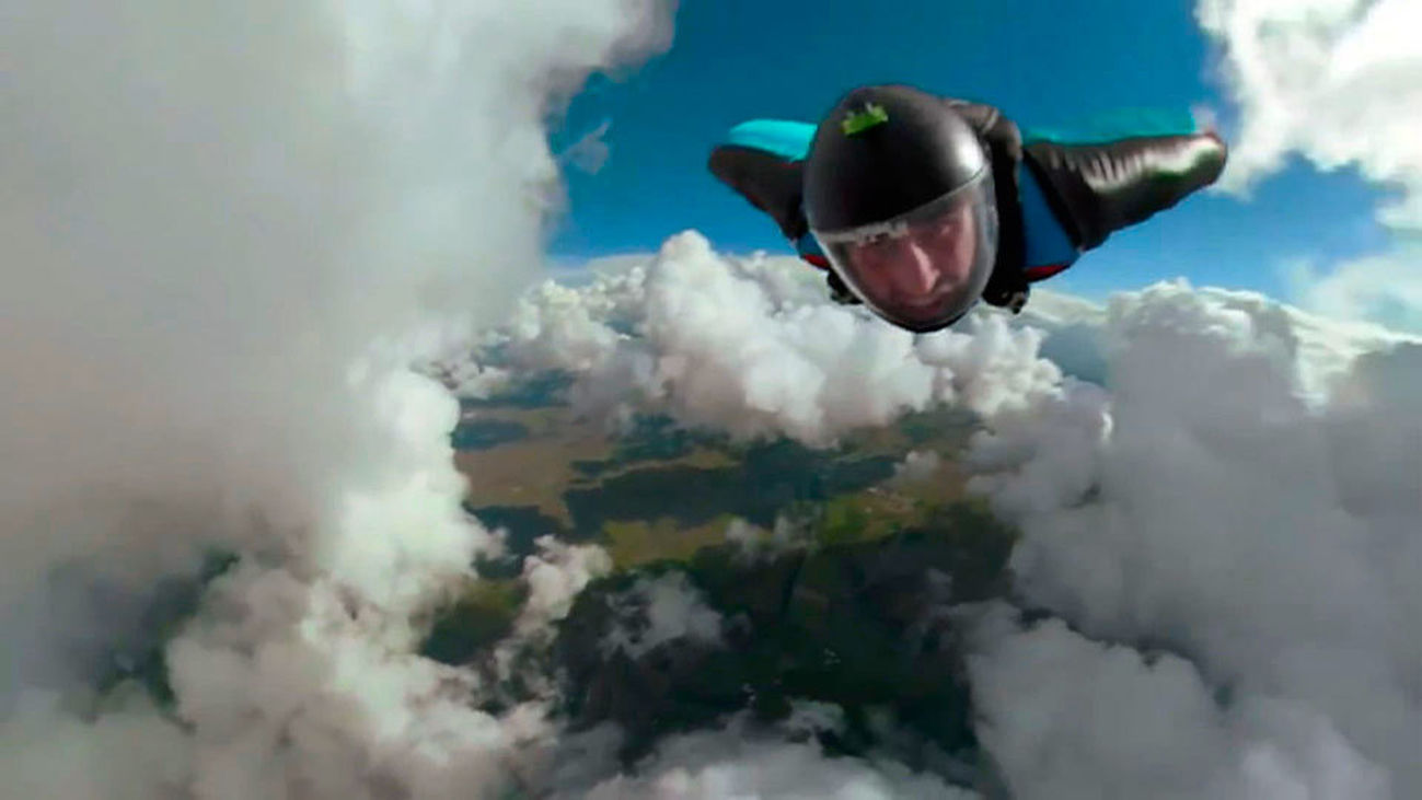 Volar como un pájaro tocando las nubes... literalmente