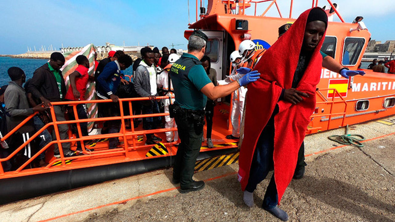 Rescate de inmigrantes en aguas del Estrecho