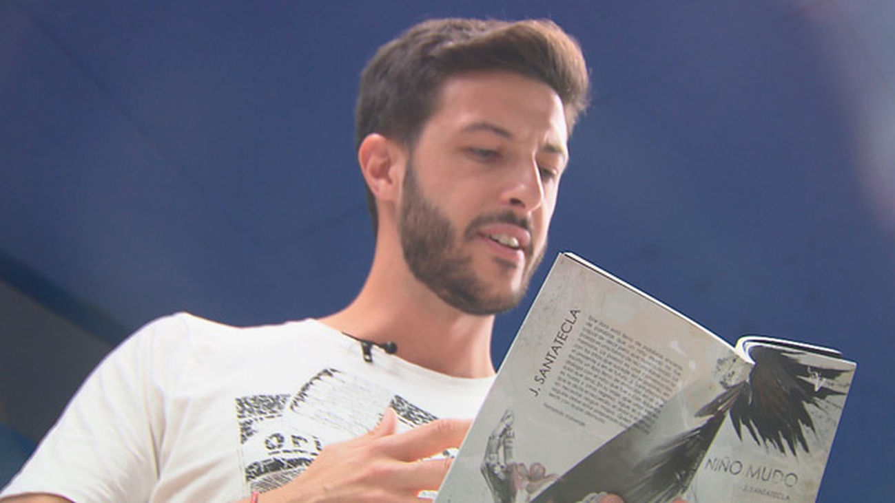 Jota Santatecla, el poeta del metro