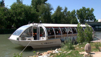 El Curiosity, el único barco de Madrid