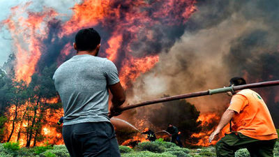 Al menos 74 muertos y 187 heridos en los incendios al noreste de Atenas