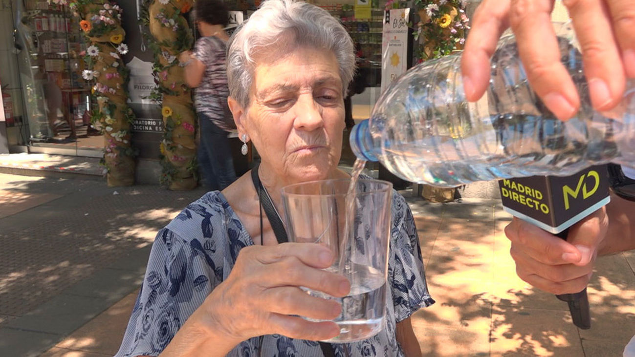 ¡Ojo! Hay que beber dos litros de agua al día para evitar la deshidratación