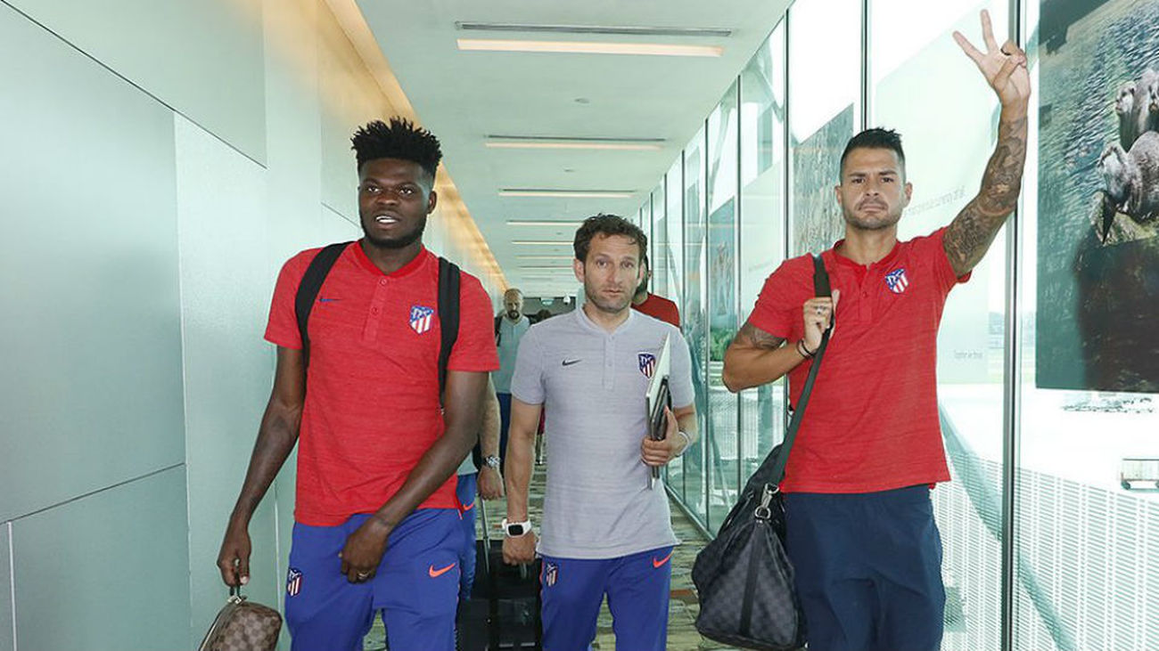 El Atlético llegó a Singapur, después de más de 16 horas de viaje