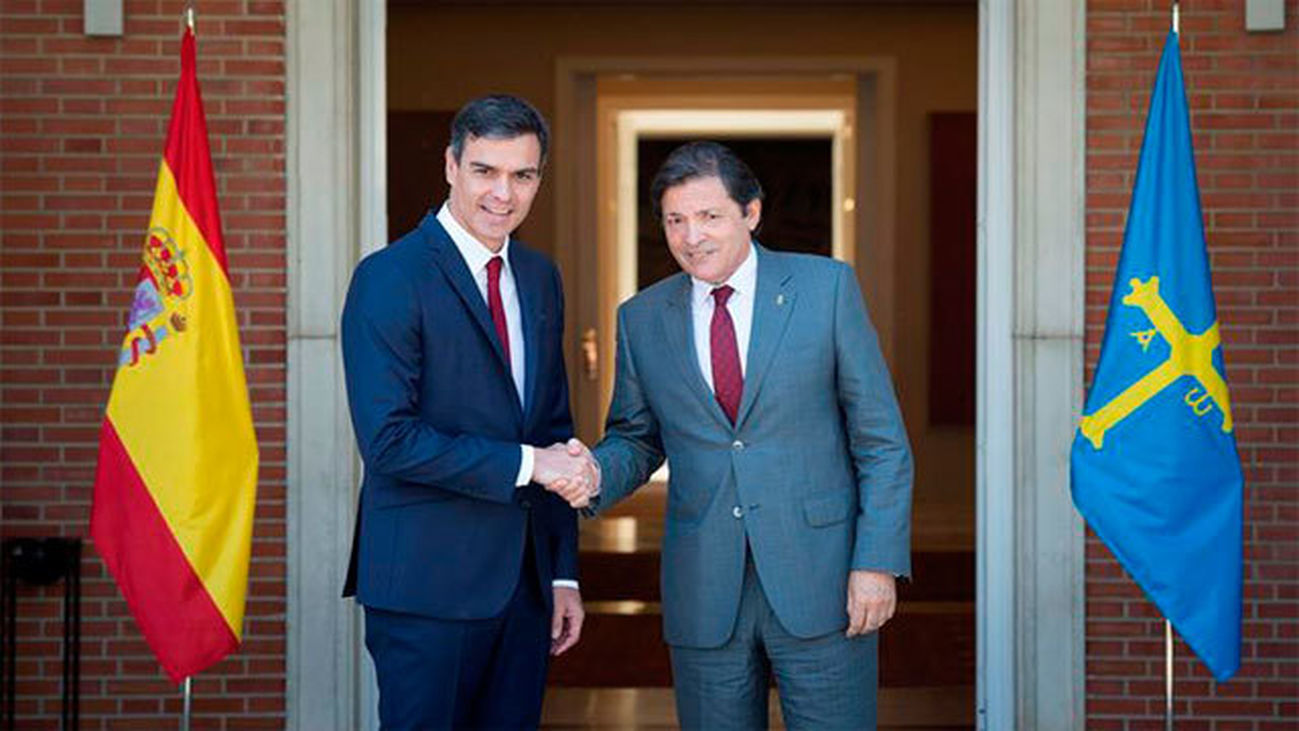 Pedro Sánchez con el Presidente del principado Asturias, Javier Fernández